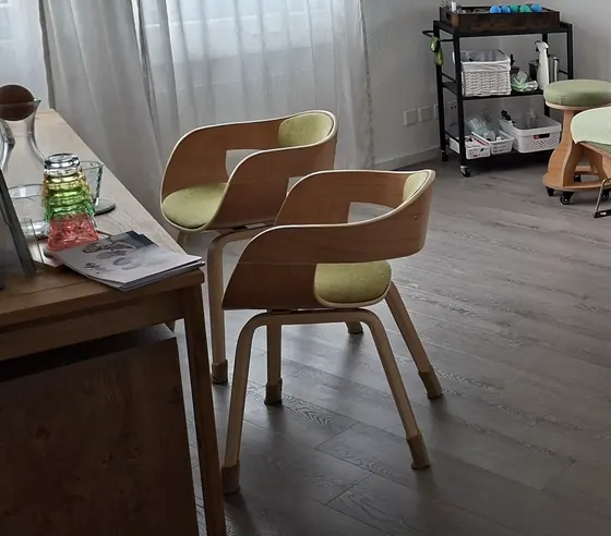 Sitzecke für das Vorgespräch in der Praxis in Lachen